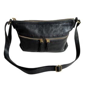 Fossil purse Elise black pebbled leather gold tone zip closure shoulder bag